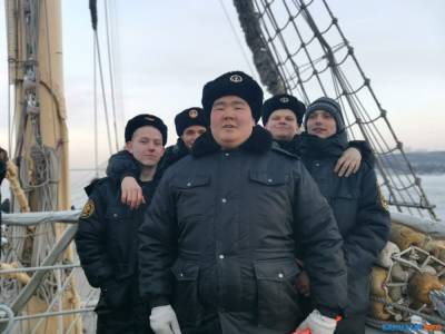 Студенты холмской мореходки проходят практику - sakhalin.info - Владивосток