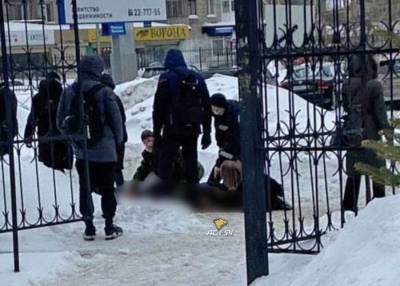 В Новосибирске арестовали подозреваемого в убийстве одногруппника - m24.ru - Новосибирск