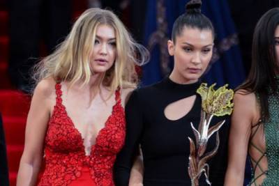 Белла и Джиджи Хадид появятся на обложках мартовского Vogue - versia.ru - Испания