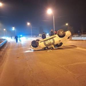 Запорожский таксист, который попал в ДТП, находился за рулем в состоянии наркотического опьянения. Фото - reporter-ua.com - Запорожье