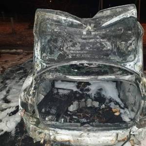 В Днепровском районе Запорожья сгорел автомобиль «Audi». Фото - reporter-ua.com - Запорожская обл. - Запорожье