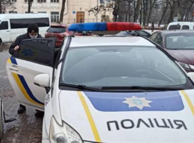 Квартиру киевлян "обчистили", пока те спали: грабитель засветил лицо на камеру, видео - politeka.net - Киев