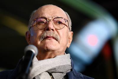Дмитрий Песков - Никита Михалков - Кремль прокомментировал идею Михалкова лишать гражданства за призывы к санкциям - lenta.ru