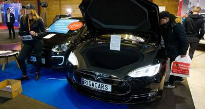 "Была у меня Tesla": у владельцев электромобилей в Латвии есть одна большая проблема - lv.sputniknews.ru - Рига - Латвия