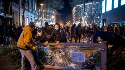 Пабло Асель - Протесты в Испании в связи с арестом рэпера обернулись насилием - golos-ameriki.ru - Испания - Мадрид