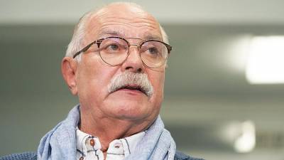 Дмитрий Песков - Никита Михалков - В Кремле оценили идею Михалкова о наказании за призывы к санкциям - iz.ru