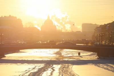 Ледокол и тёплые стоки не дали замёрзнуть Неве этой зимой - neva.today - Санкт-Петербург