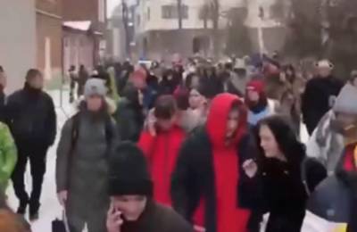 Ольга Василевская-Смаглюк - В Киеве заминировано сразу несколько школ, детей срочно выводят на улицу, кадры с места ЧП - politeka.net - Киев - Харьков