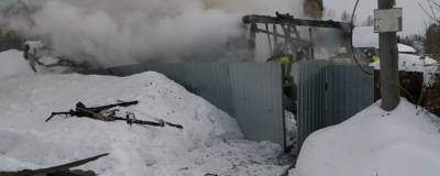При пожаре в дачном доме под Новосибирском погибли три человека - runews24.ru - Новосибирск - Новосибирская обл. - Искитим