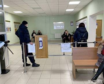 Неадекватная судья из Сморгони заперла в зале 20 человек - charter97.org - Белоруссия - район Сморгонский
