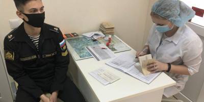 Владимир Путин - Несколько тысяч. Российских военных вакцинируют от COVID-19 для участия в параде в Крыму - nv.ua - США - Крым