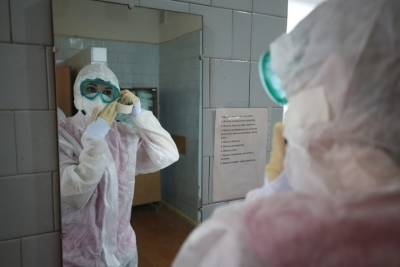 Работающие в «красной зоне» врачи смогут уйти на пенсию раньше - volg.mk.ru