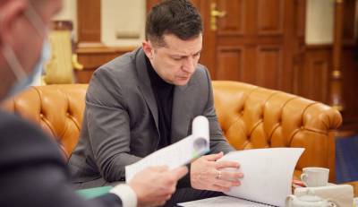 Владимир Зеленский - Дмитрий Разумков - Юридическая коллизия: Зеленский наложил вето на важный закон - news.bigmir.net