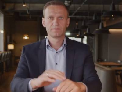 Алексей Навальный - "Дед проснулся в ужасе": Навального поставили на профучет как склонного к побегу - sobesednik.ru