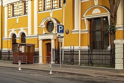 Назван срок высылки российского дипломата из Эстонии - lenta.ru - Москва - Эстония