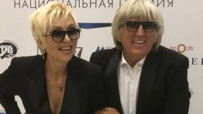 Валентина Легкоступова - Выбитая дверь, ножи и заточка. Сын Легкоступовой рассказал об угрозах от Фирсова - 5-tv.ru