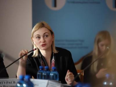 Владимир Зеленский - Евгения Кравчук - Степанову стоит готовиться к серьезному разговору, если до конца недели не будет позитивных сигналов о вакцинации – нарлеп Кравчук - gordonua.com