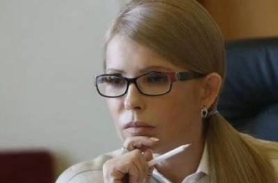 Юлия Тимошенко - Ян Доброносов - Юлия Тимошенко завязала необычный "хвост": в Раде "выгуляли" новую прическу. ФОТО - from-ua.com - Украина