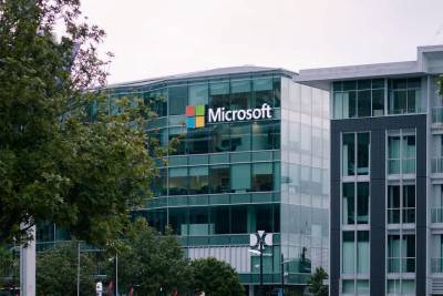 Брэд Смит - Microsoft не станет инвестировать в Биткоин и мира - cursorinfo.co.il - Microsoft