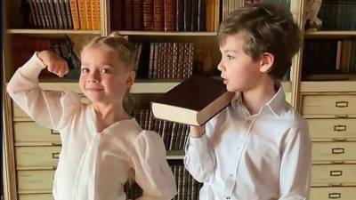 Максим Галкин - Гарри - «Минута славы»: дети Максима Галкина спародировали его фанатов — видео - 5-tv.ru