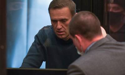 Владимир Путин - Алексей Навальный - Алексей Навальный обошел Владимира Путина по числу упоминаний в соцсетях - og.ru