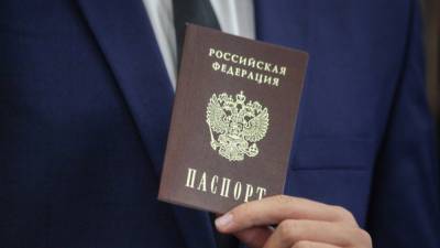 Владимир Путин - Более 600 тысяч жителей ДНР и ЛНР стали гражданами России - riafan.ru - Луганская обл. - ДНР - Донецк - Ростов-На-Дону - Ростовская обл. - ЛНР - Донецкая обл.