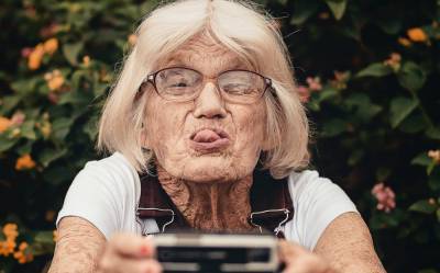 Правильный ракурс: 7 проверенных способов выглядеть на фотографиях выше - 24tv.ua - Новости
