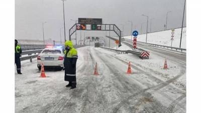 В районе Крымского моста образовался километровый затор – МЧС - crimea.ria.ru - Крым - Краснодар - Симферополь - Керчь