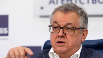 Алексей Навальный - Ярослав Кузьминов - Ректор ВШЭ не видит политики в увольнении Анны Велликок - svoboda.org