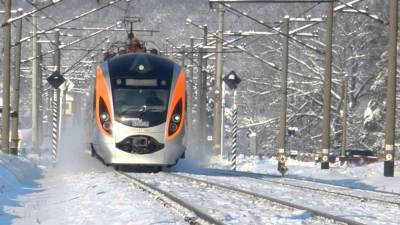 Украина рассказала, при каком условии пустит поезда в Крым - news.bigmir.net - Крым