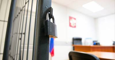 В Чертановском суде мужчина пытался себя зарезать - readovka.news - Москва - Краснодарский край