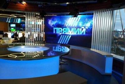 Владимир Зеленский - Петр Порошенко - Юлия Мендель - У Зеленского заявили, что закрывать телеканал "Прямой не планировали - kp.ua