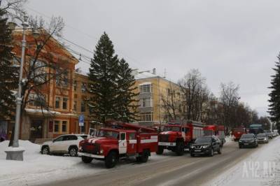 Александр Патрин - К музею в центре Кемерова подъехали пожарные машины - gazeta.a42.ru - Кемеровская обл.