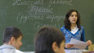 Садыр Жапаров - Жапаров выступил против смены статуса русского языка в Киргизии - iz.ru - Киргизия
