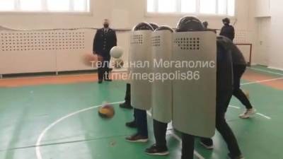 Начальника полиции Нижневартовска уволили после "урока мужества" - vesti.ru - Югра - Нижневартовск