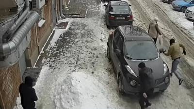 Отбивался ножом: в Минске задержали вора в законе Сашу Кушнера - vesti.ru - Белоруссия - Минск