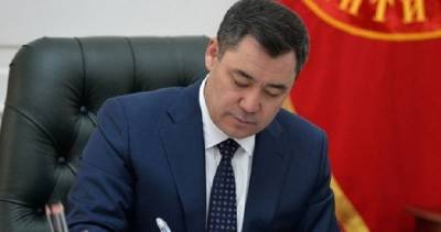 Садыр Жапаров - Садыр Жапаров написал статью о дружбе с Россией и призвал молодежь учить английский язык - dialog.tj - Киргизия