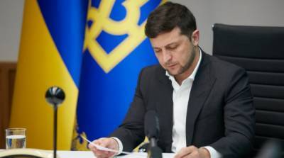 Владимир Зеленский - Юрий Витренко - Евгения Кравчук - Закон о госслужбе: ВР может собраться из-за вето Зеленского - ru.slovoidilo.ua