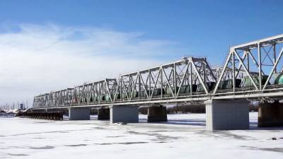 В Астраханской области запустили движение по новому железнодорожному мосту через реку Ахтуба - 1tv.ru - Москва - Астрахань - Астраханская обл.