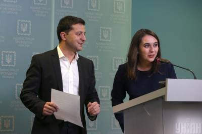 Владимир Зеленский - Юлия Мендель - Правки в закон о госслужбе нужны для выплаты зарплат - news.bigmir.net