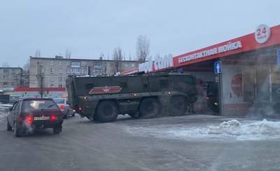 В Воронеже военную технику отправили на мойку самообслуживания - gorcom36.ru - Воронеж