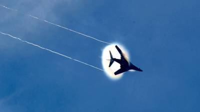США отправят первый бомбардировщик B-1B Lancer на "кладбище самолетов" - politros.com - США