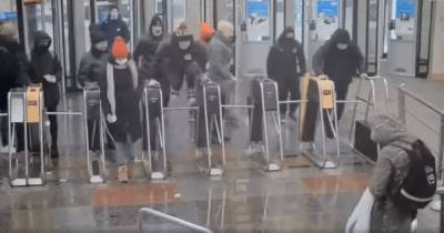 В Киеве группа спортсменов жестоко избила двух сотрудников СБУ (видео) - focus.ua - Киев
