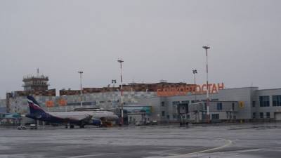 Самолет с 62 пассажирами экстренно вернулся в Уфу из-за проблем с шасси - nation-news.ru - Екатеринбург - Уфа - Самара