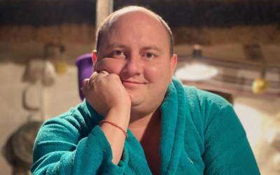 Юрий Ткач - Ирина Сопонару - Ткач из "Квартал 95" поделился важной новостью, удивив безумным видом: "Когда перцовка попала в..." - sport.politeka.net - Полтава