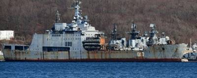 В Приморье большой десантный корабль унесло ветром в море - runews24.ru - Приморье край - Фокино