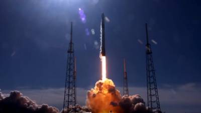 Аглая Чайковская - Джаред Айзекман - SpaceX намерена запустить ракету с гражданским экипажем в 2021 году - politros.com - США - шт.Флорида