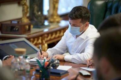Владимир Зеленский - Гео Лерос - Зеленскому напомнили, где он был, когда Крым становился российским - mk.ru - Крым