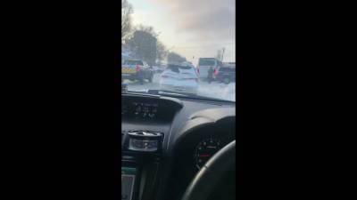 Муниципальный автобус снес пять машин в Южно-Сахалинске - sakhalin.info - Южно-Сахалинск