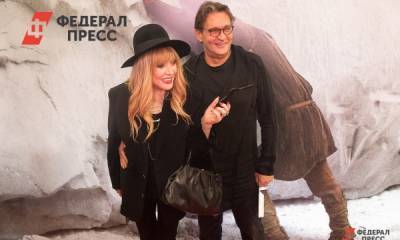Алла Пугачева - Максим Галкин - Элизабет Галкина - Пугачева с дочкой показали фото у «сказочного» окна в замке - fedpress.ru - Москва